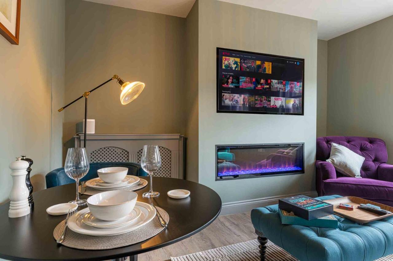 Beautiful Modern 1 Bedroom Apartment, City Centre Бат Екстер'єр фото